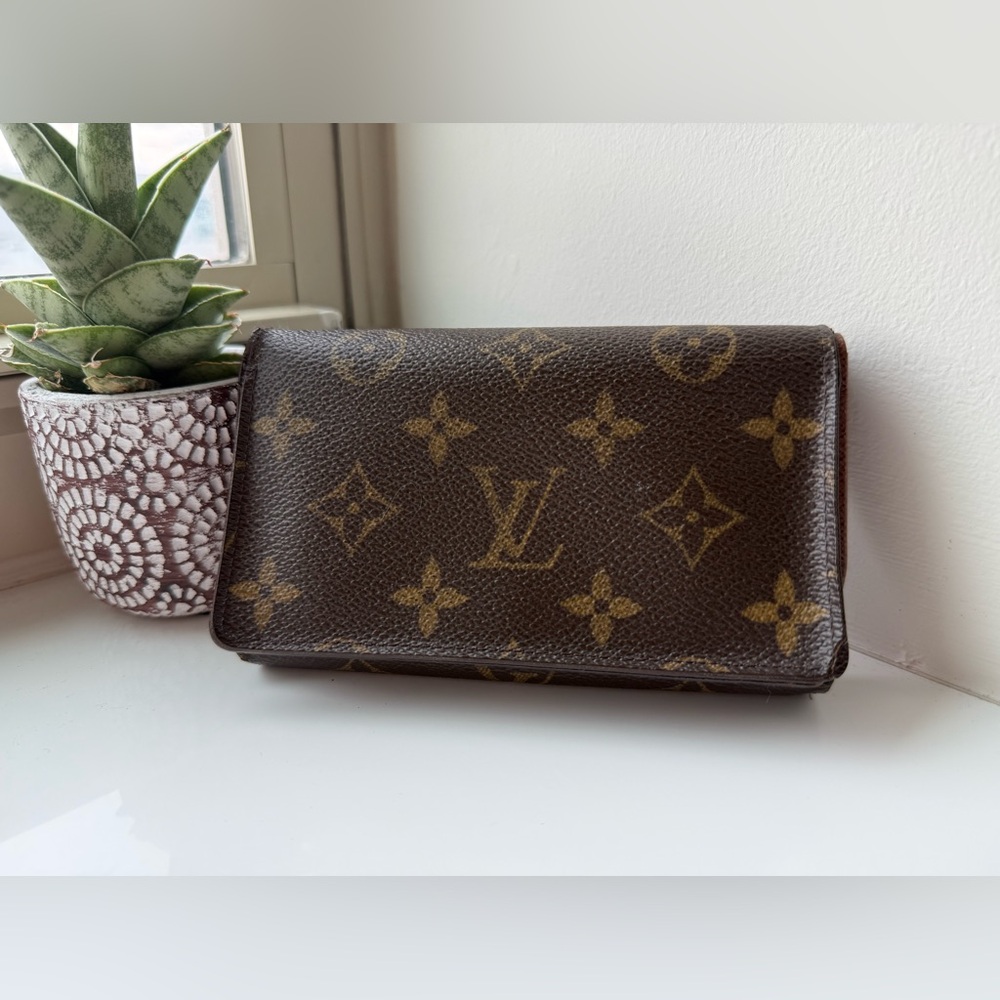 Louis Vuitton Tresor wallet Monogram